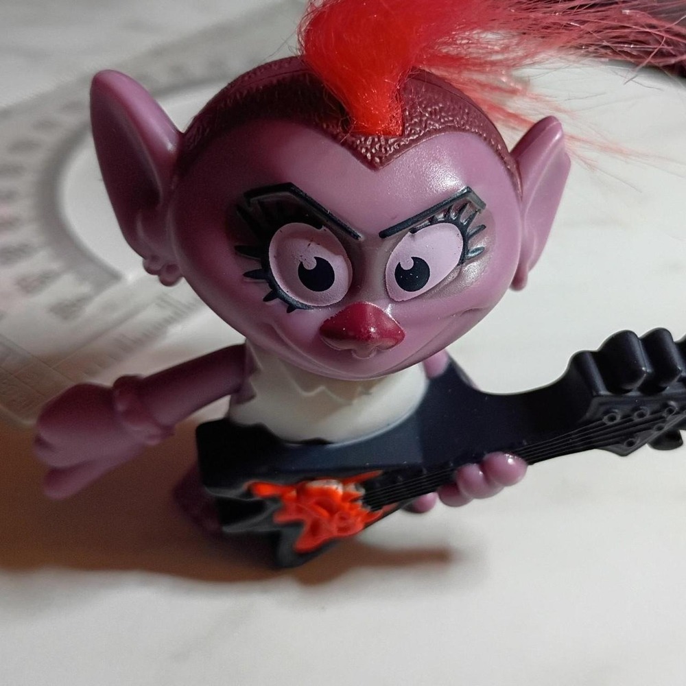 McDonalds Trolls World Tour Queen Barb Rock Figure Purple Guitar Toy 2020